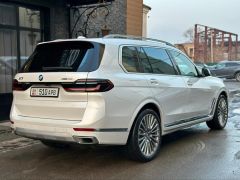 Photo of the vehicle BMW X7