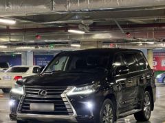 Photo of the vehicle Lexus LX