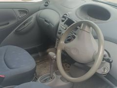 Сүрөт унаа Toyota Vitz