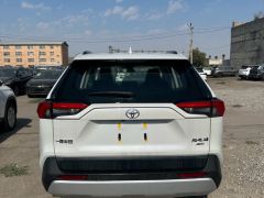 Сүрөт унаа Toyota RAV4