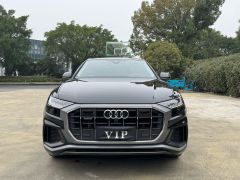 Сүрөт унаа Audi Q8