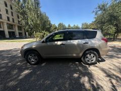 Сүрөт унаа Toyota RAV4