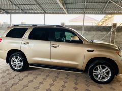 Фото авто Toyota Sequoia