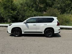 Photo of the vehicle Lexus GX