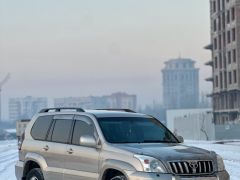 Сүрөт унаа Toyota Land Cruiser Prado