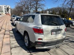 Сүрөт унаа Toyota Highlander