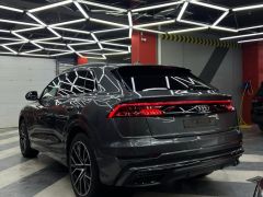 Сүрөт унаа Audi Q8