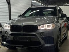 Photo of the vehicle BMW X5