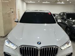 Photo of the vehicle BMW X5