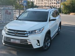 Сүрөт унаа Toyota Highlander