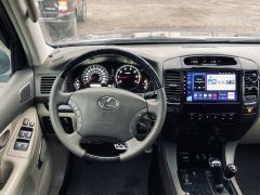 Photo of the vehicle Lexus GX