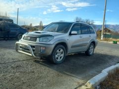 Сүрөт унаа Toyota RAV4