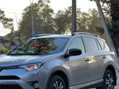 Сүрөт унаа Toyota RAV4