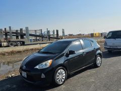 Фото авто Toyota Prius c