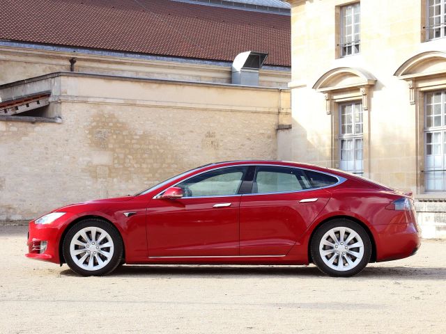 Фото Tesla Model S I Restyling #8