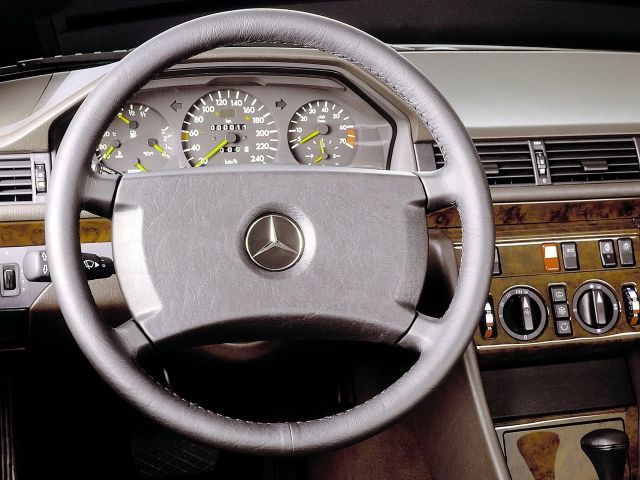 Фото Mercedes-Benz W124 #3