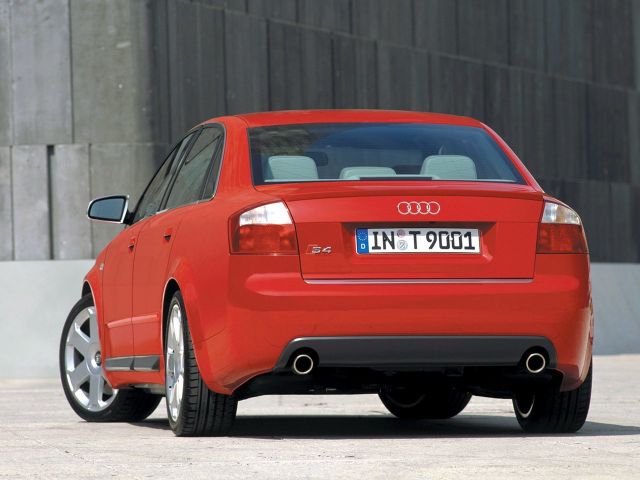 Фото Audi S4 II (B6) #3