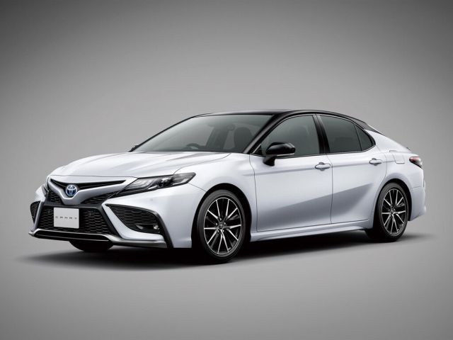 Фото Toyota Camry (Japan) XV70 рестайлинг #1