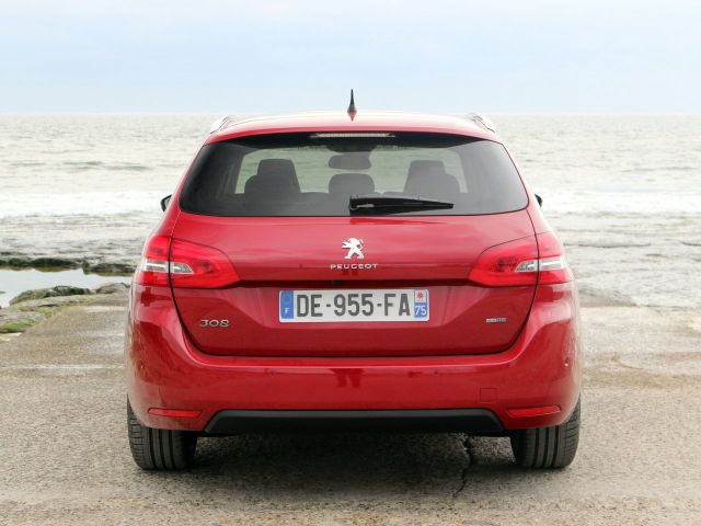 Фото Peugeot 308 II #4