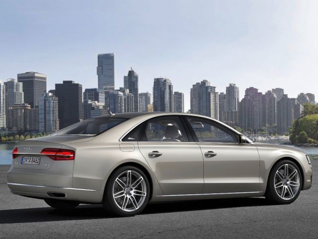 Фото Audi A8 III (D4) Рестайлинг #3