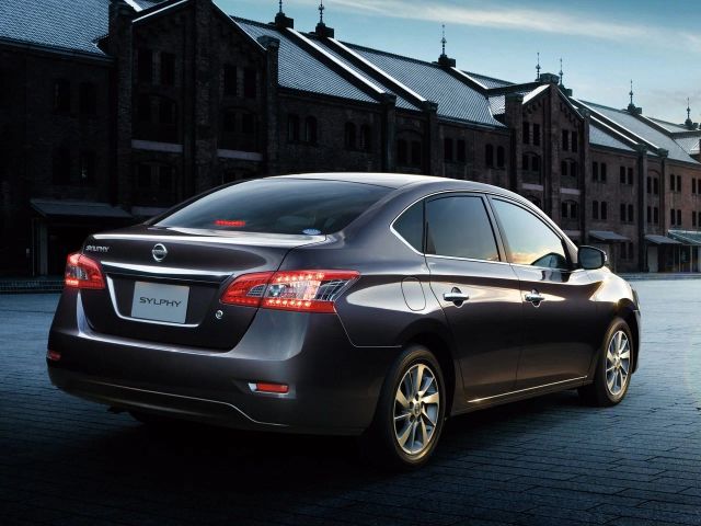 Фото Nissan Sylphy III (B17) #2