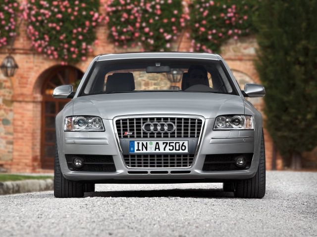 Фото Audi S8 II (D3) #3