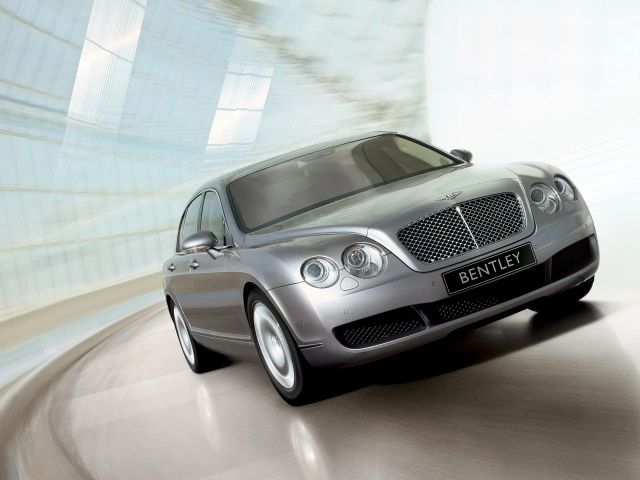 Фото Bentley Continental Flying Spur #1