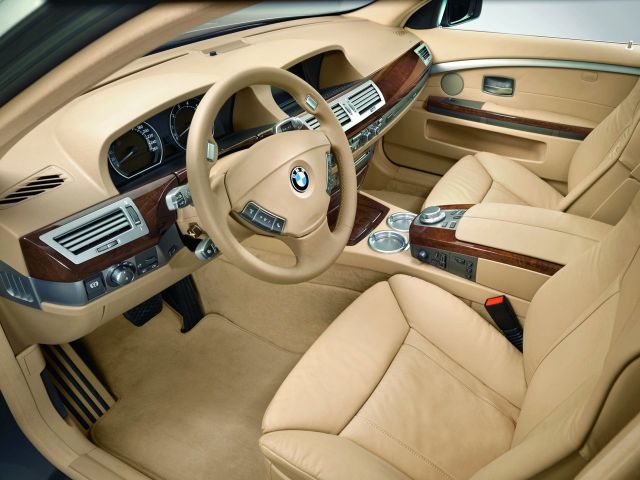 Фото BMW 7 Series IV (E65/E66) Restyling #3