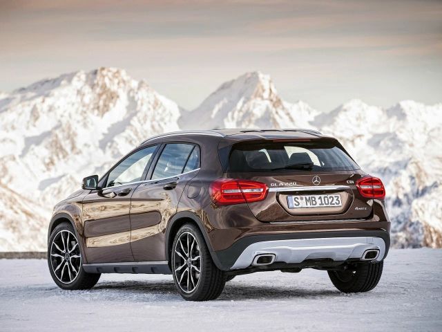 Фото Mercedes-Benz GLA I (X156) #2