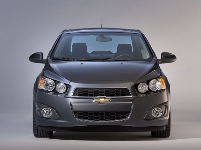 Фото Chevrolet Sonic #3