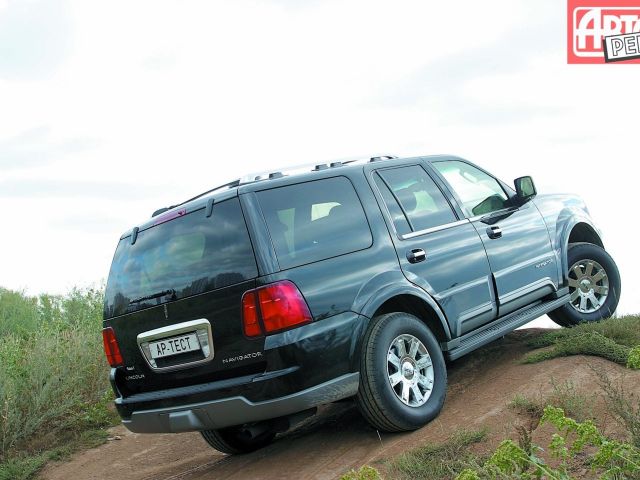 Фото Lincoln Navigator II #2