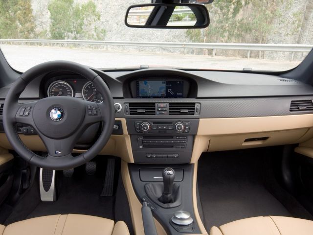 Фото BMW M3 IV (E90) #11
