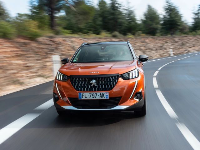 Фото Peugeot 2008 II #3