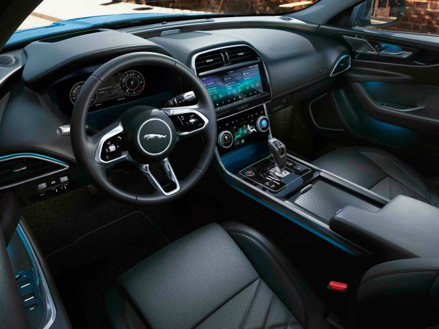 Фото Jaguar XE I Рестайлинг #4