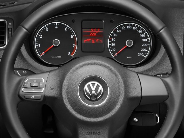 Фото Volkswagen Polo V #7