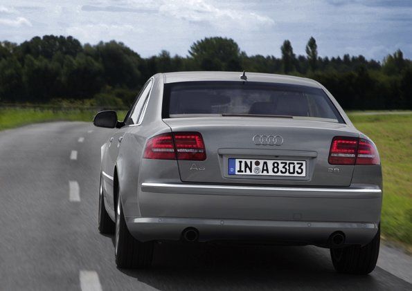 Фото Audi A8 II (D3) Рестайлинг 2 #17