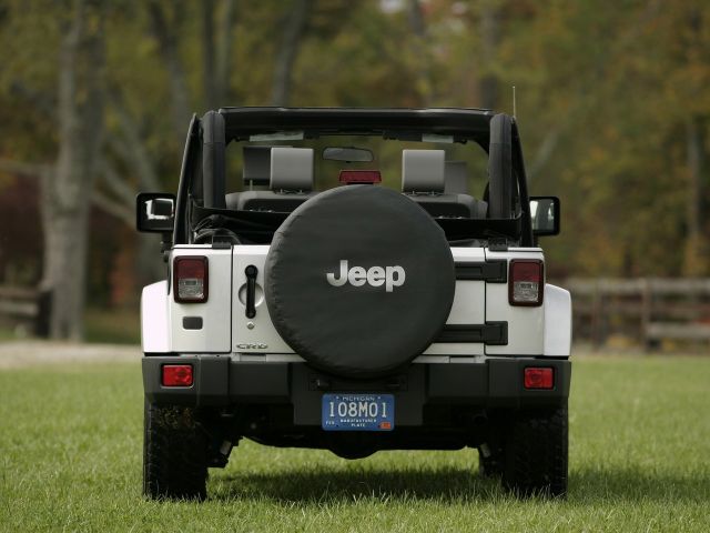 Фото Jeep Wrangler III (JK) #6