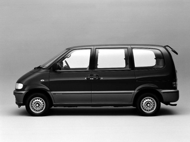 Фото Nissan Vanette III #5