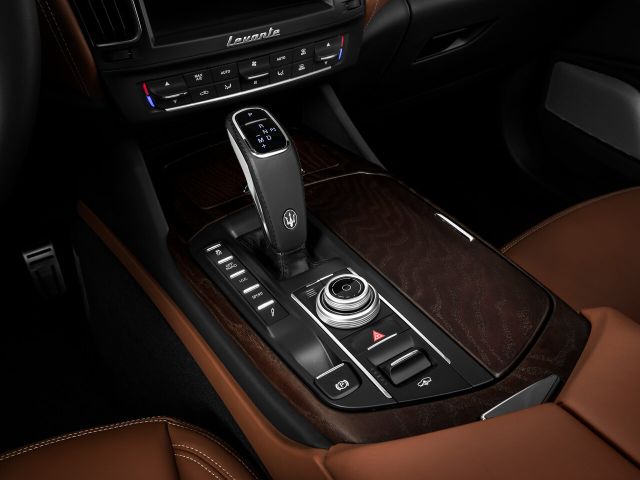 Фото Maserati Levante I #9