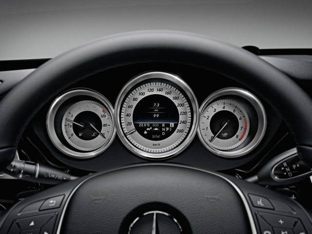 Фото Mercedes-Benz CLS II (C218) #11