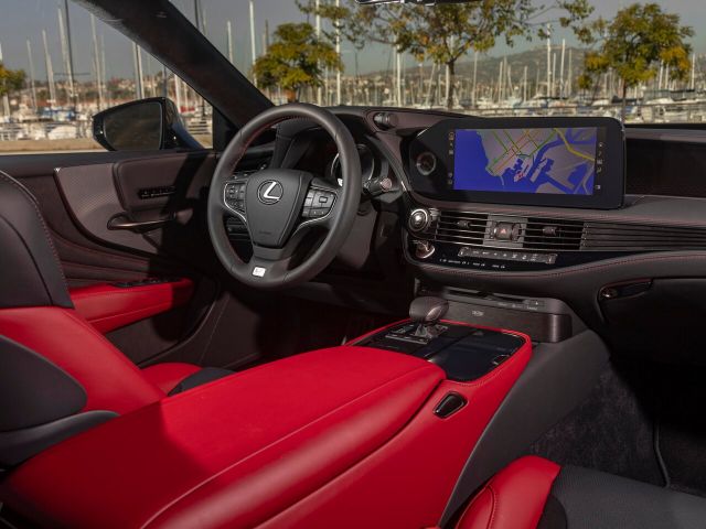 Фото Lexus LS V Restyling #10