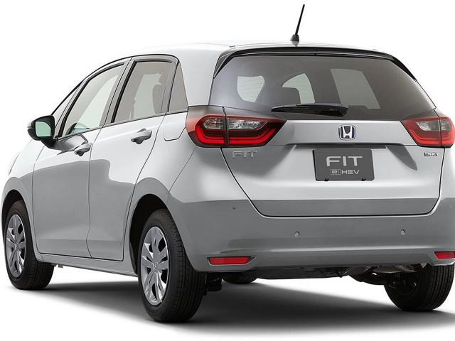 Фото Honda Fit IV Рестайлинг #3