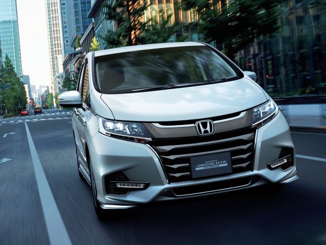 Фото Honda Odyssey V Рестайлинг #4