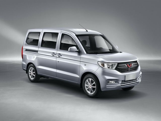 Фото Wuling Hongguang V #1