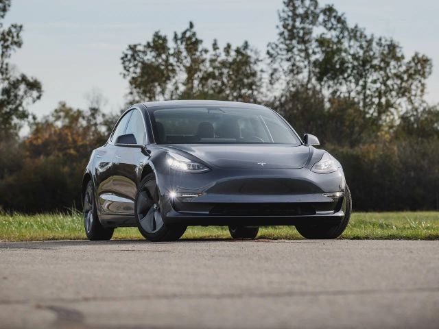 Фото Tesla Model 3 I #3