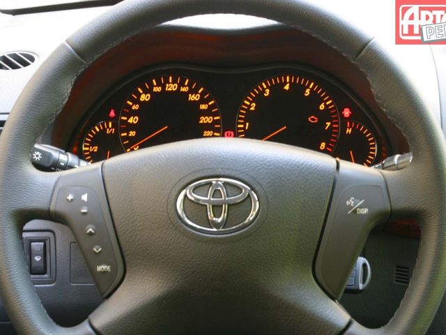 Фото Toyota Avensis II #3