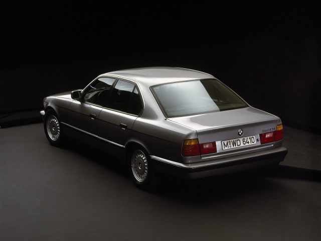Фото BMW 5 Series III (E34) #3