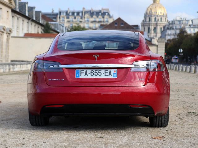 Фото Tesla Model S I Restyling #6