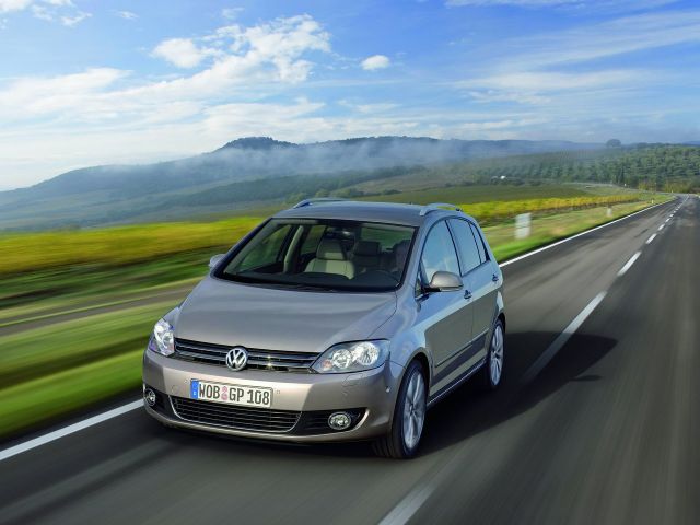 Фото Volkswagen Golf Plus II #3