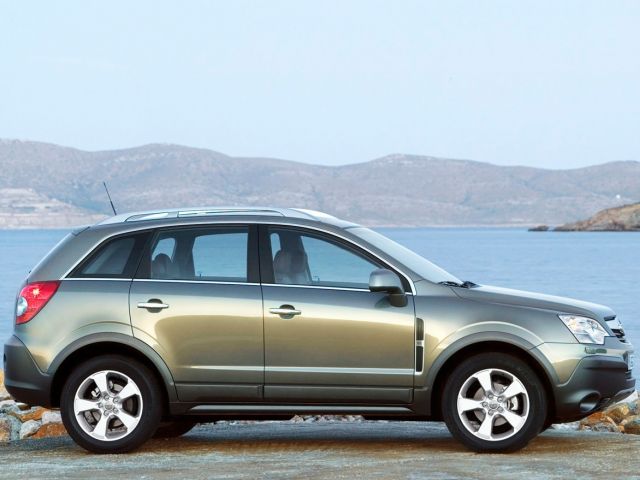 Фото Opel Antara I #6